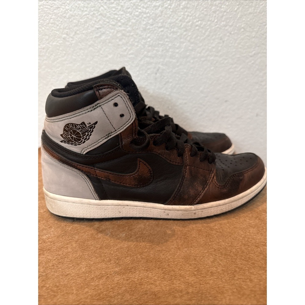 Air Jordan 1 Men's Retro High Light Army Rust Shadow Patina Size 9.5 Men's.